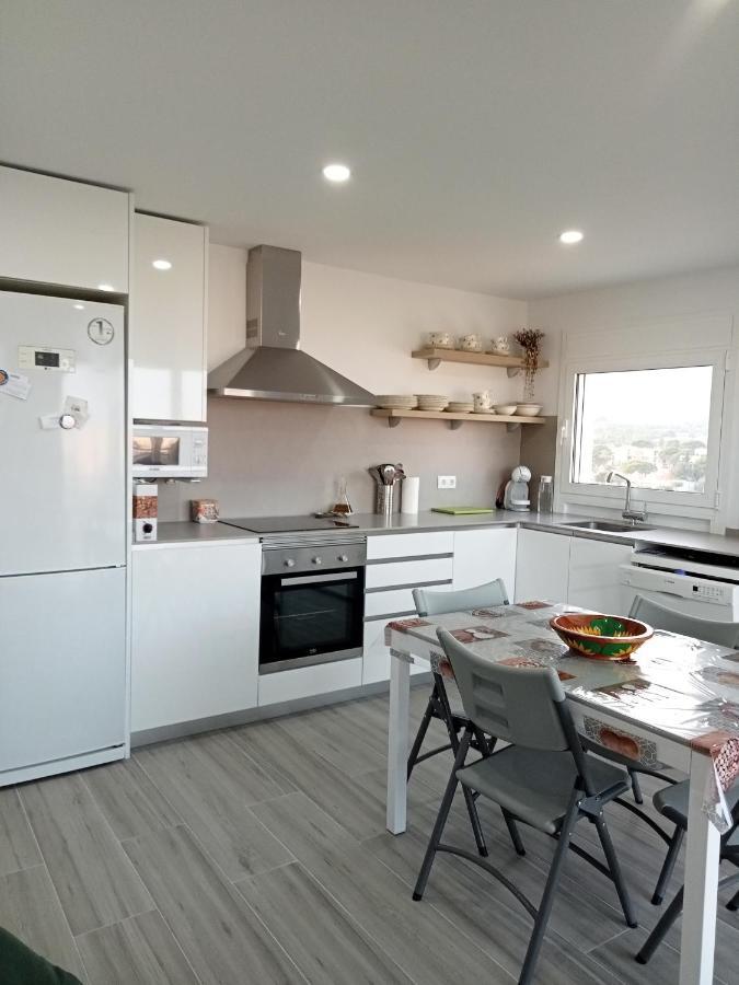 Apartamento Con Vistas, Entre Mar Y Montana Оспиталет де л'Инфант Екстериор снимка
